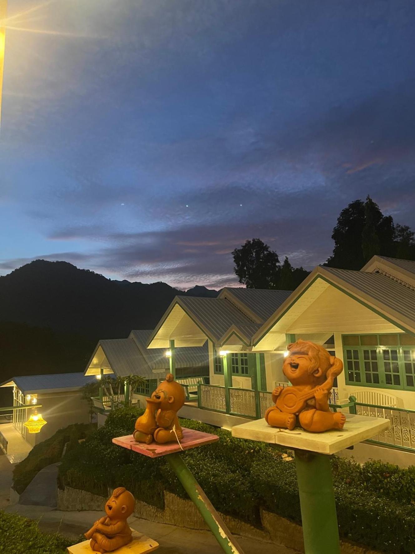 Baanpufa Resort Sai Yok Ngoại thất bức ảnh